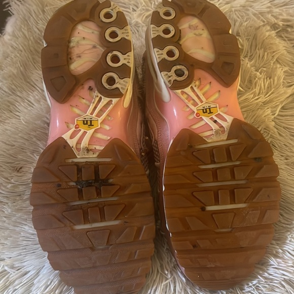 Nike Air Max Women’s 9 Pink Sneakers - Picture 8 of 10